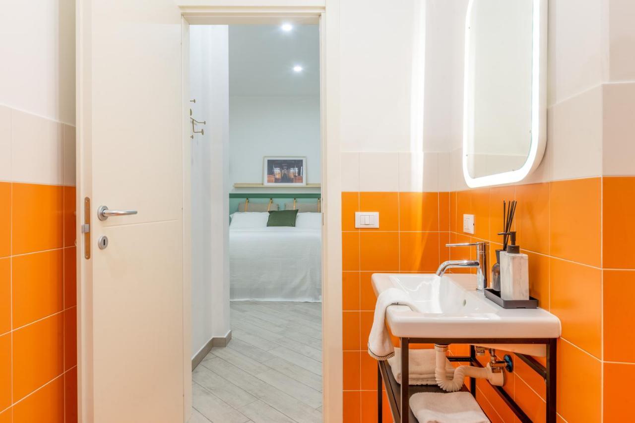 Lovely And Tiny Pied-A-Terre In The City Center Trieste Exterior photo